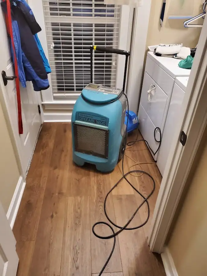 Commercial dehumidifier deployed for Flood Damage Cleanup in Lake Goodwin
